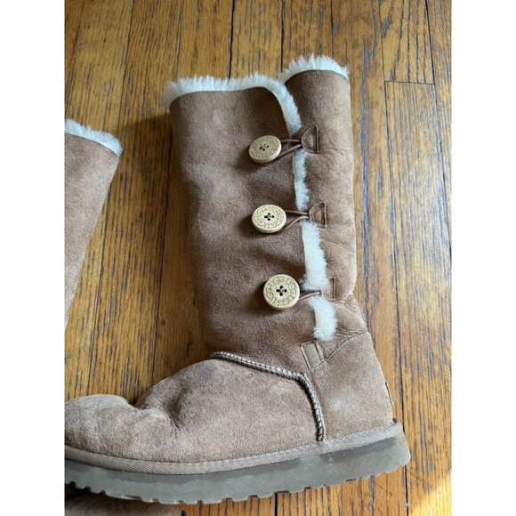 Ugg Boots Style 1873 Bailey Button Triplet Tan Womens Size 9 EUC - Picture 5 of 10